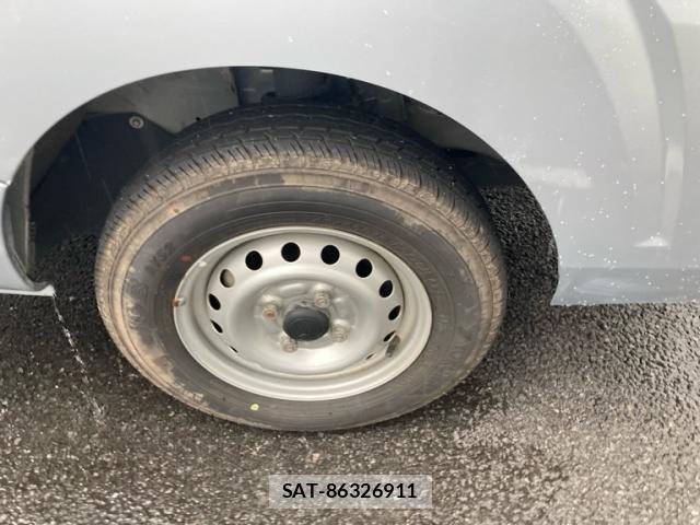 Daihatsu HIJET TRUCK 2015-04 8813495-5