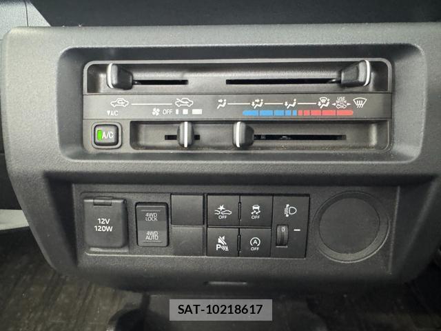 Daihatsu HIJET TRUCK 2025-09 8814273-13