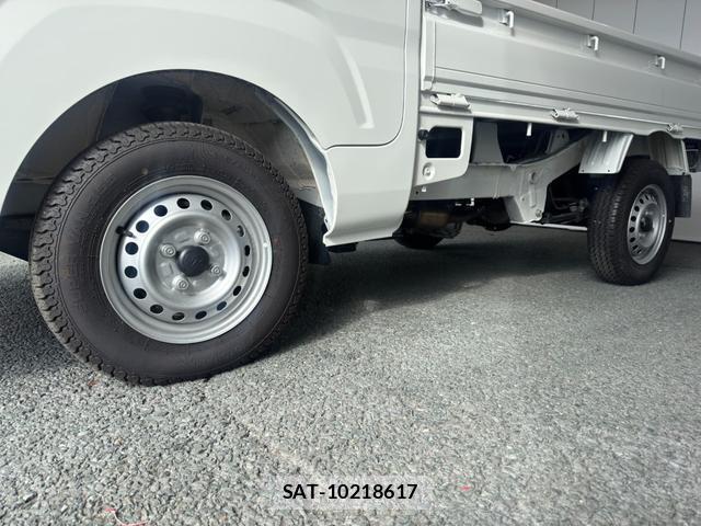 Daihatsu HIJET TRUCK 2025-09 8814273-4