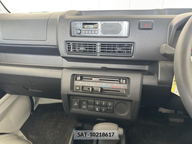 Daihatsu HIJET TRUCK 2025-09 8814273-8