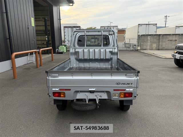 Daihatsu HIJET TRUCK 2016-12 8815062-3