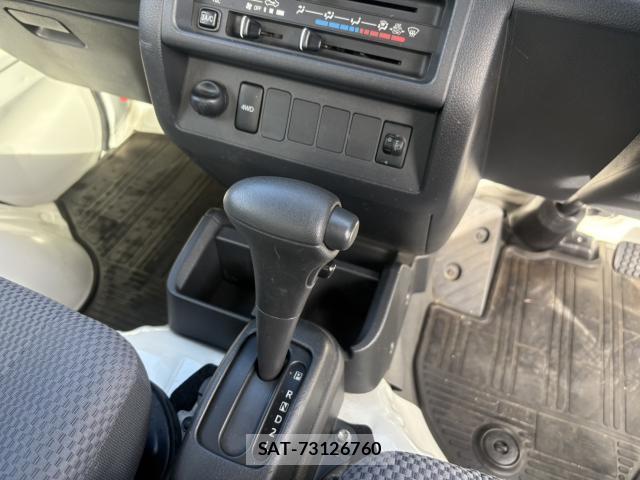 Daihatsu HIJET TRUCK 2017-04 8815132-7