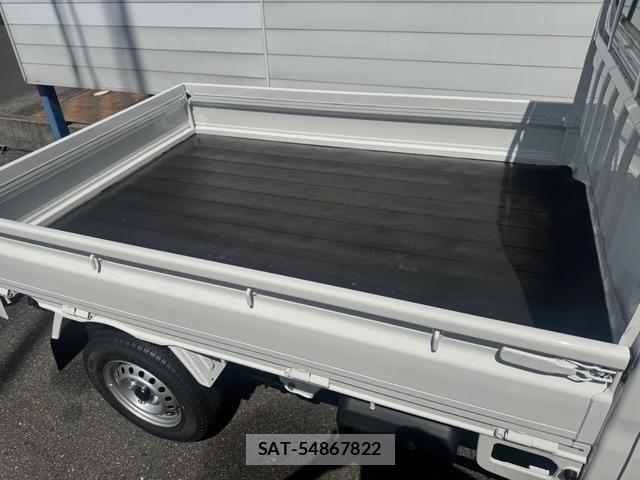 Daihatsu HIJET TRUCK 2025-06 8817066-17
