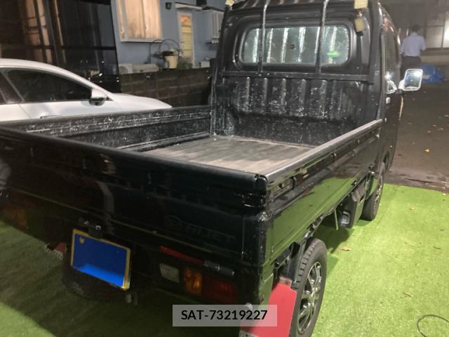 Daihatsu HIJET TRUCK 2015-01 8817622-2