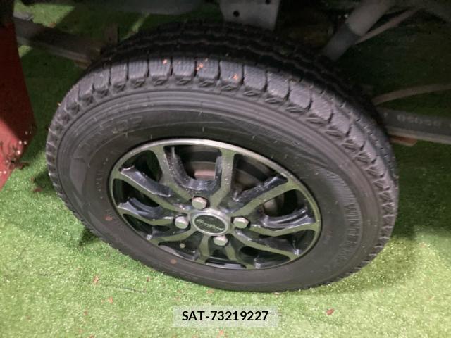 Daihatsu HIJET TRUCK 2015-01 8817622-3