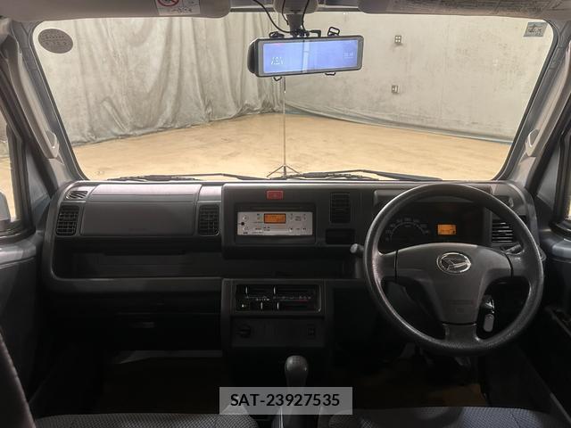 Daihatsu HIJET TRUCK 2016-01 8818002-3