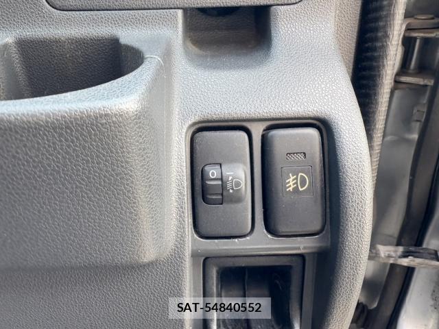 Daihatsu HIJET VAN 2014-04 8815133-15