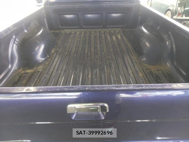 Toyota HILUX 2001-04 8815831-2