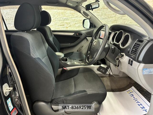 Toyota HILUX SURF 2006-03 8817026-8
