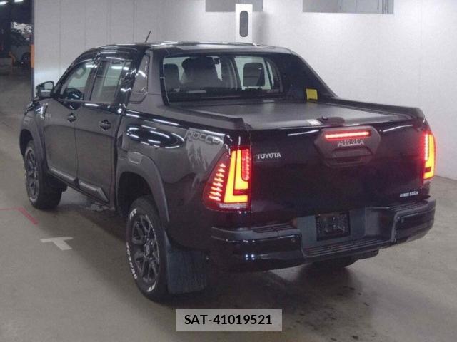 Toyota HILUX 2024-09 8812558-1