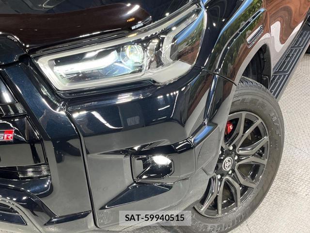 Toyota HILUX 2022-03 8812964-12