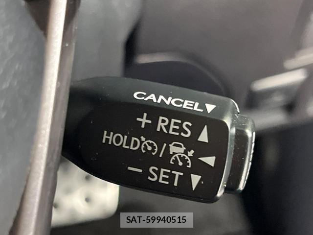 Toyota HILUX 2022-03 8812964-5