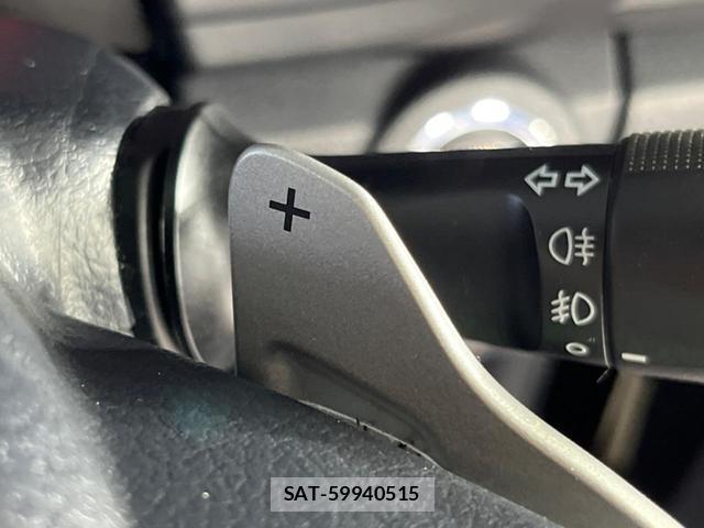 Toyota HILUX 2022-03 8812964-7
