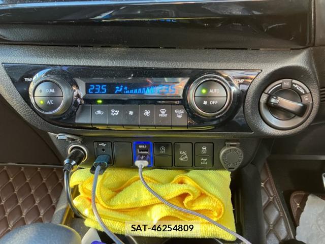 Toyota HILUX 2022-09 8813365-16