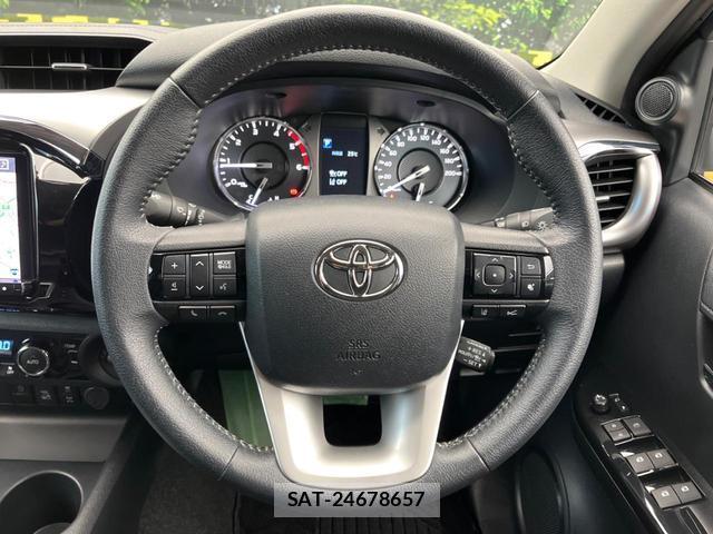 Toyota HILUX 2020-11 8813715-10