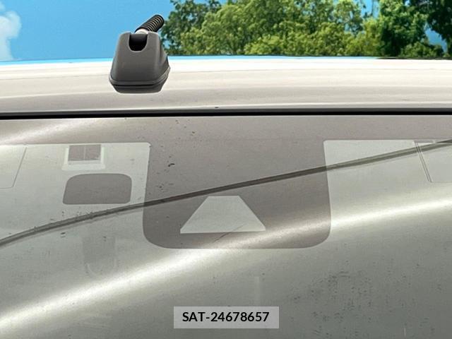Toyota HILUX 2020-11 8813715-4