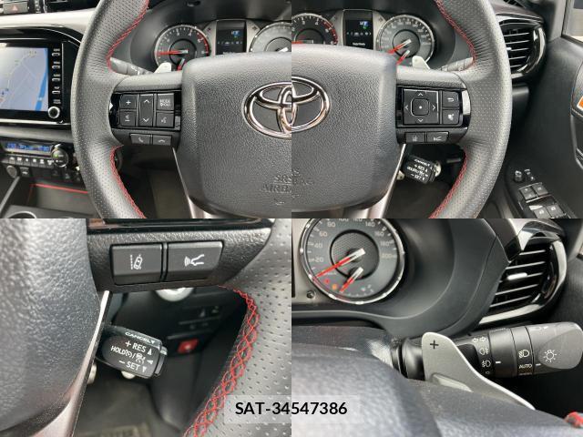 Toyota HILUX 2024-06 8813932-9