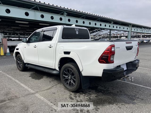 Toyota HILUX 2023-09 8813957-1