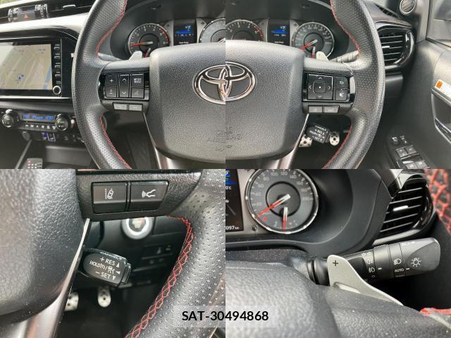 Toyota HILUX 2023-09 8813957-9