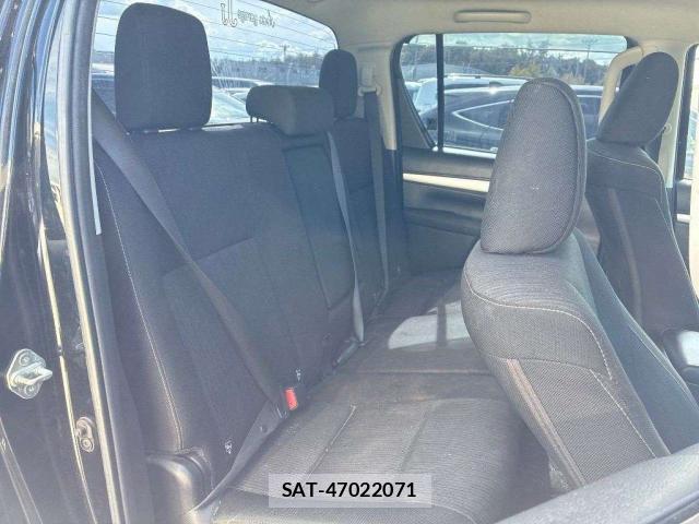 Toyota HILUX 2021-09 8815388-4