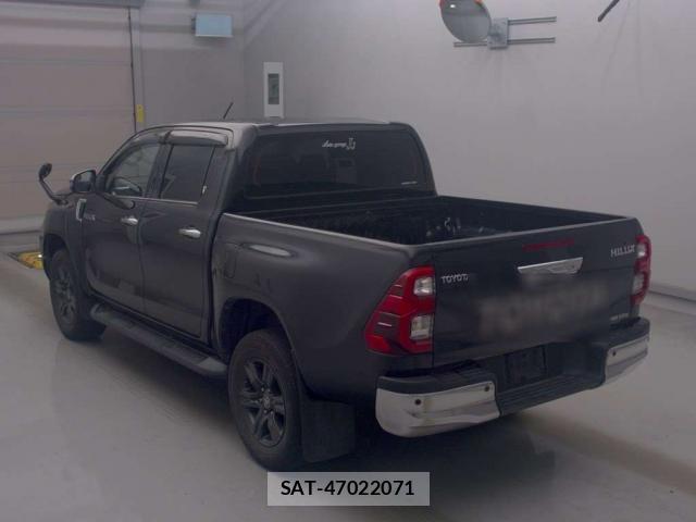 Toyota HILUX 2021-09 8815388-5