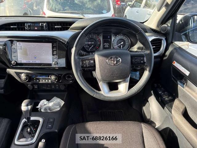 Toyota HILUX 2024-09 8815397-2