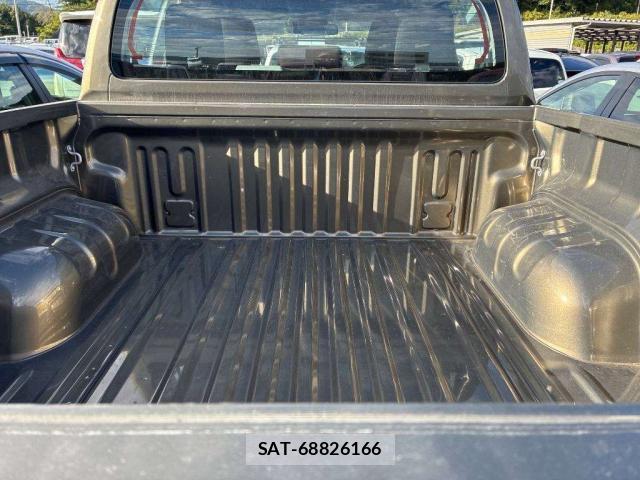 Toyota HILUX 2024-09 8815397-5