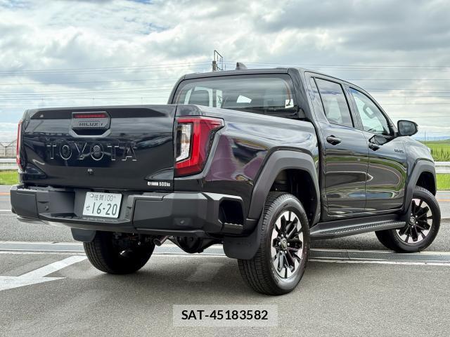 Toyota HILUX 2026-08 8815581-1