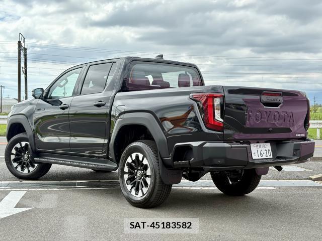 Toyota HILUX 2026-08 8815581-3