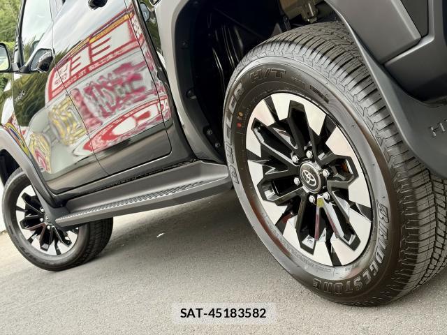 Toyota HILUX 2026-08 8815581-5