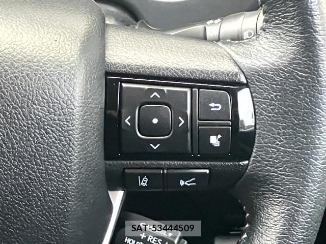 Toyota HILUX 2021-09 8815820-13