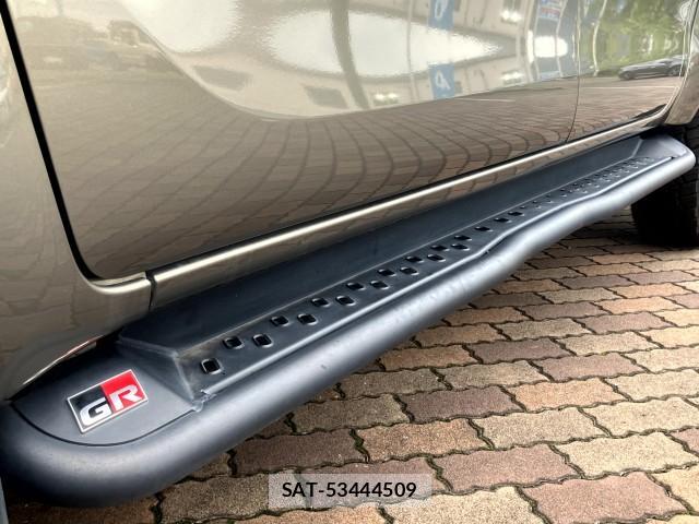 Toyota HILUX 2021-09 8815820-8