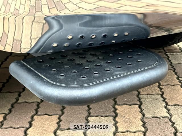 Toyota HILUX 2021-09 8815820-9