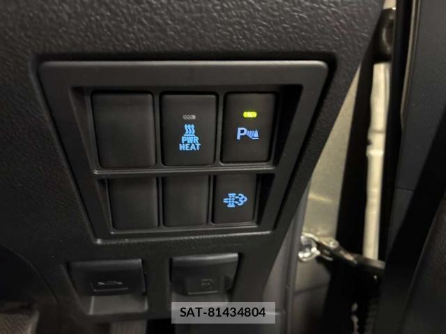 Toyota HILUX 2022-09 8816164-11