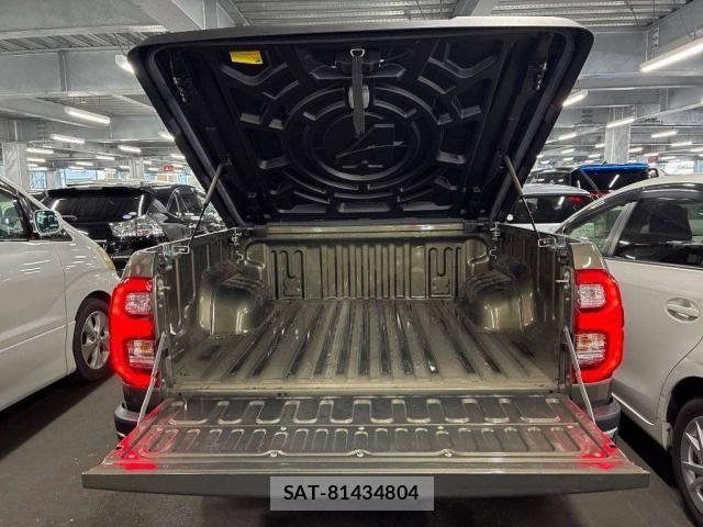 Toyota HILUX 2022-09 8816164-6