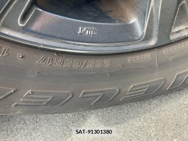 Toyota HILUX 2021-01 8816282-12
