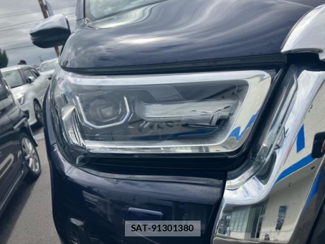 Toyota HILUX 2021-01 8816282-2