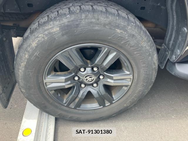 Toyota HILUX 2021-01 8816282-8