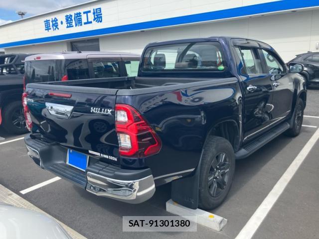 Toyota HILUX 2021-01 8816282-9