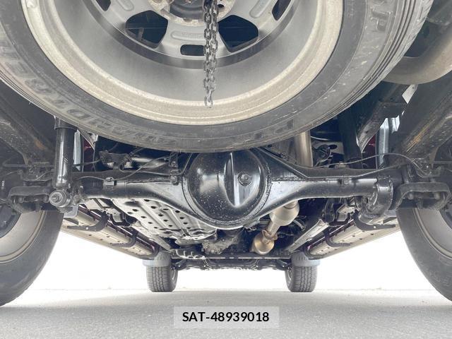 Toyota HILUX 2019-02 8817186-19
