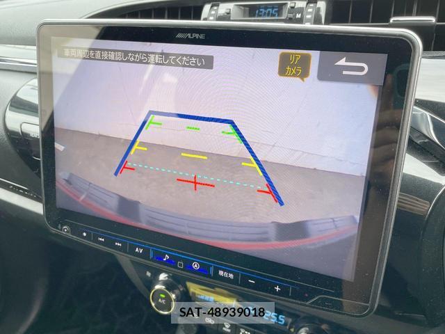 Toyota HILUX 2019-02 8817186-3