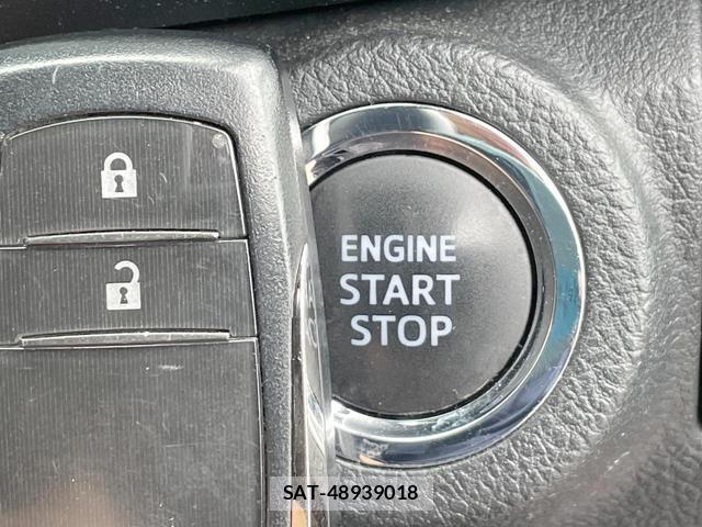 Toyota HILUX 2019-02 8817186-4