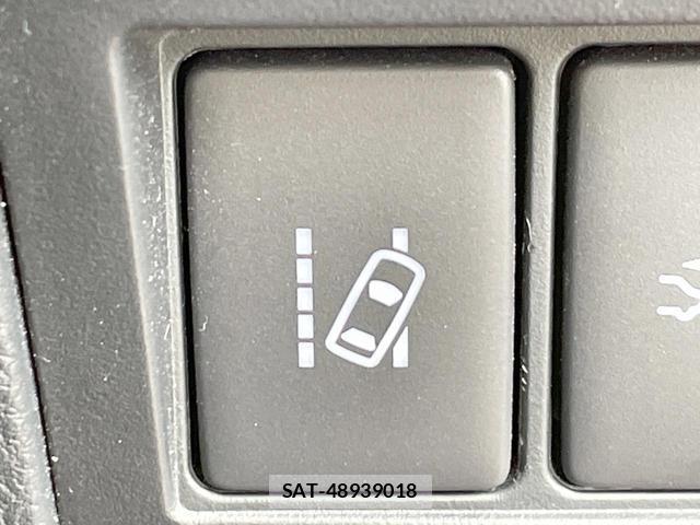 Toyota HILUX 2019-02 8817186-6