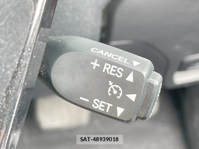 Toyota HILUX 2019-02 8817186-7