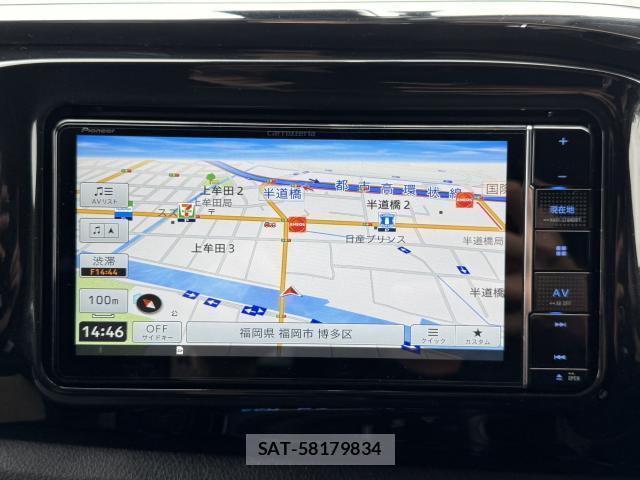 Toyota HILUX 2023-03 8817205-10