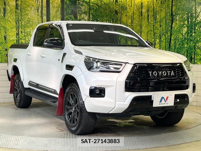 Toyota HILUX 2023-11 8817810-15