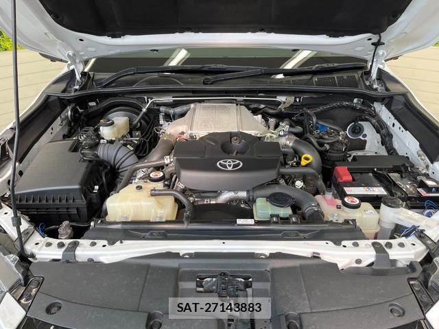 Toyota HILUX 2023-11 8817810-17