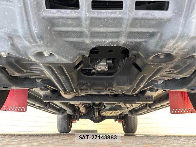 Toyota HILUX 2023-11 8817810-18