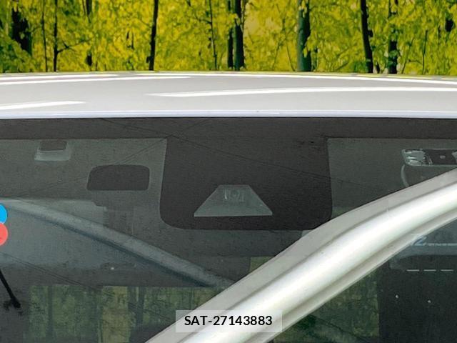 Toyota HILUX 2023-11 8817810-5