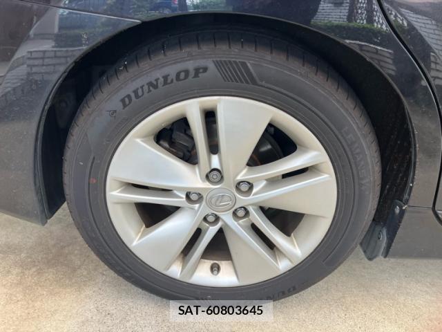 Lexus HS 2012-08 8812356-7